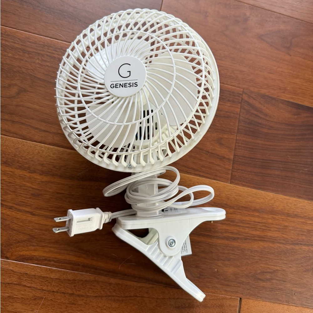 [Genesis] White Clip On Fan